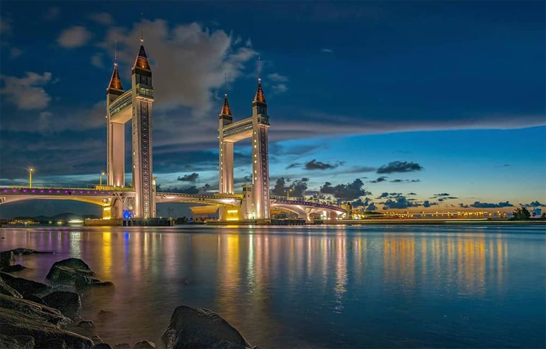 drawbridge 788 x 504